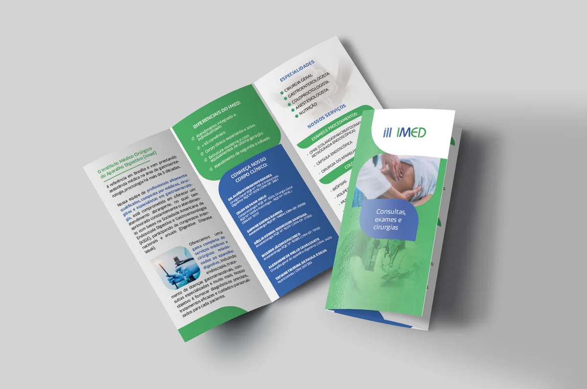 Folder impresso de três dobras do IMED, com especialidades, exames e corpo clínico