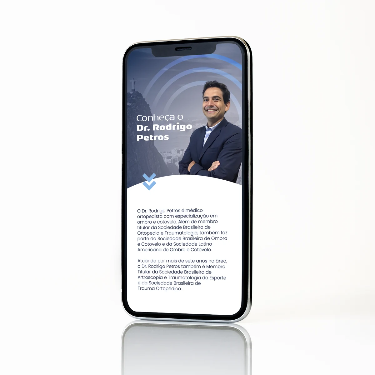 Mockup de celular com o portfólio digital do Dr. Rodrigo Petros, ortopedista especializado em ombro e cotovelo, no Rio de Janeiro